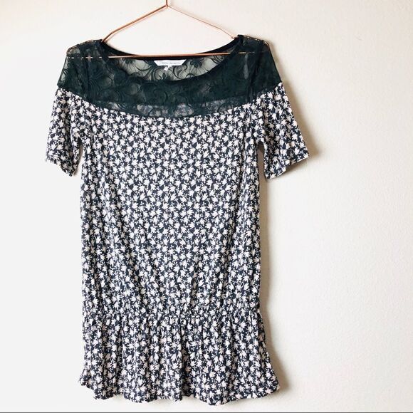 NWOT French Connection Birds Eye Print Lace Top - Picture 2 of 7